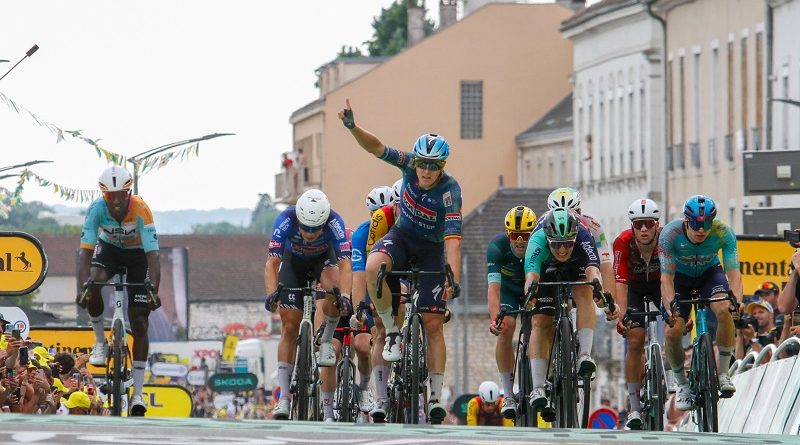 Tercera para Merlier, caída para Gaviria en el Tour